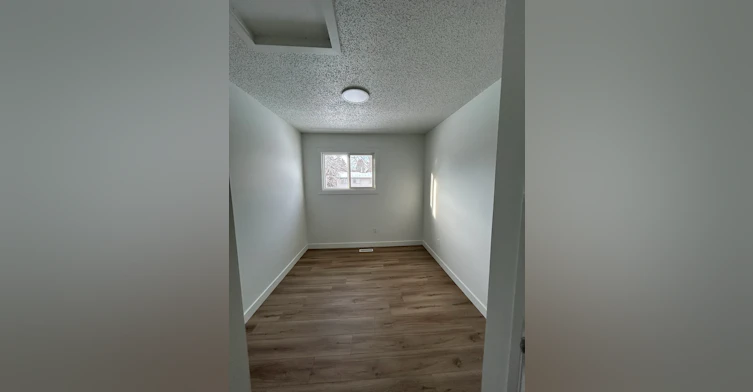 855-33 Hooke Road NW, Edmonton, AB, T5A 4K5 - 9