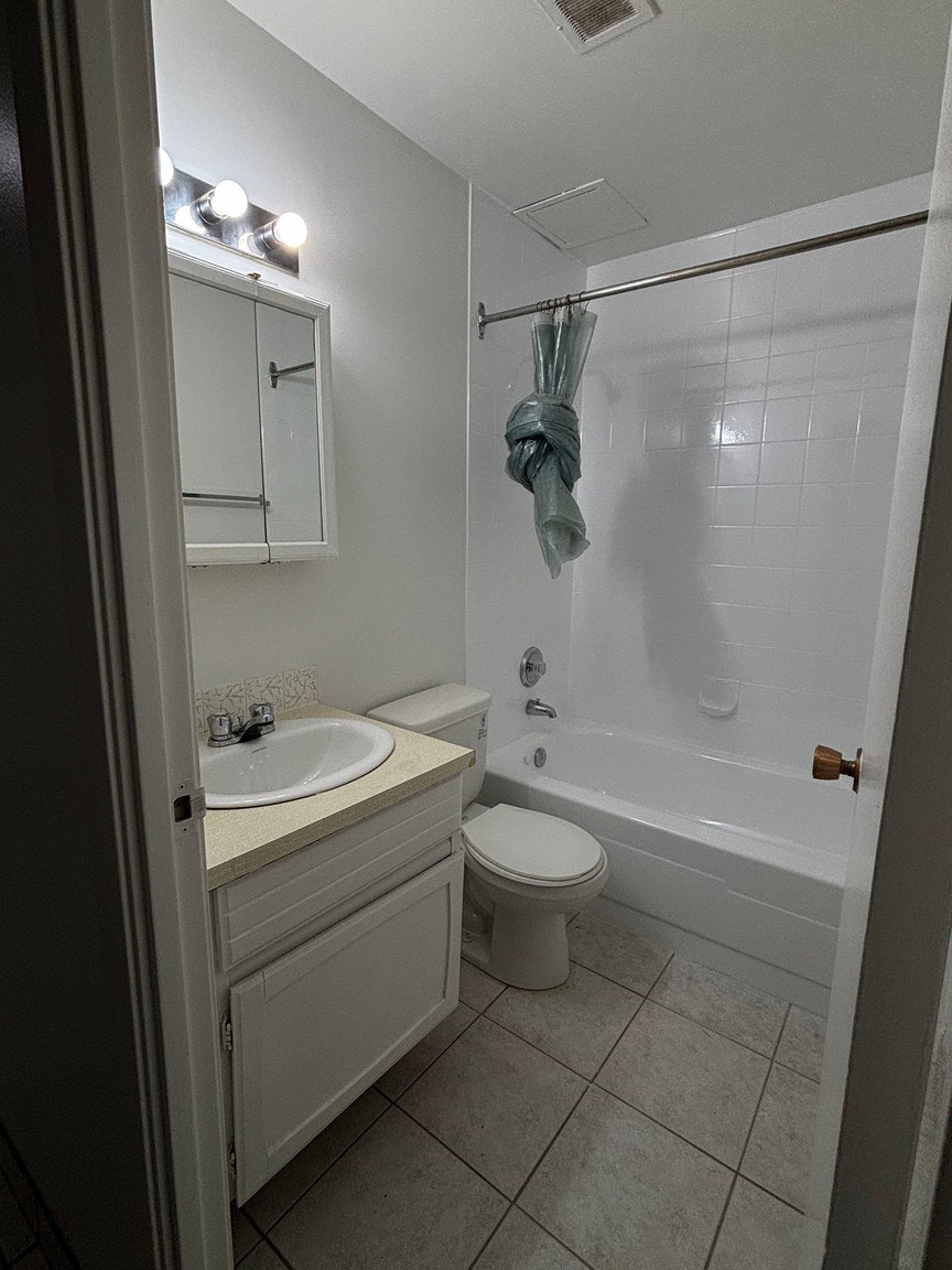 1 Bedroom-820 5 Avenue SW, Calgary, AB, T2P 0N3 - 6