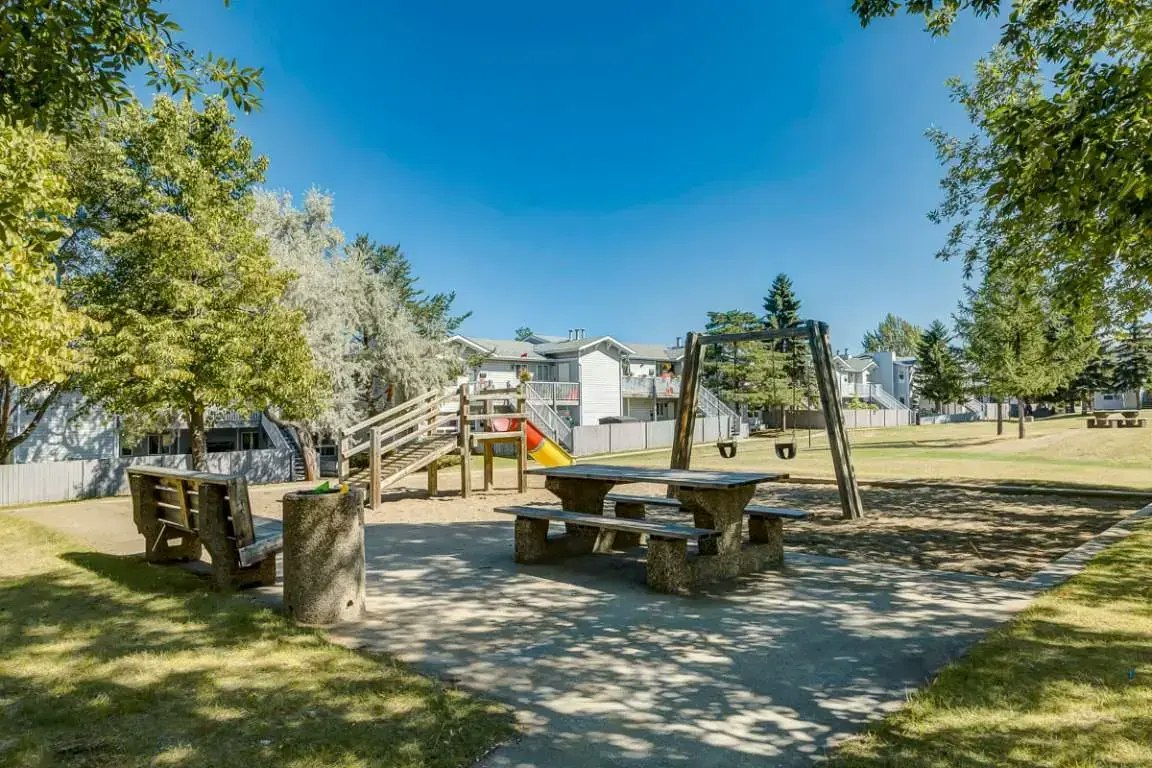 203-391 Huntington Hill NW, Edmonton, AB, T6H 5G1 - 19
