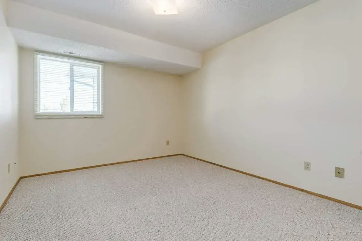 203-391 Huntington Hill NW, Edmonton, AB, T6H 5G1 - 17