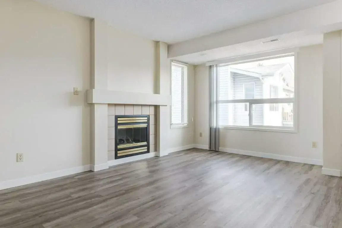 224-391 Huntington Hill NW, Edmonton, AB, T6H 5G1 - 4
