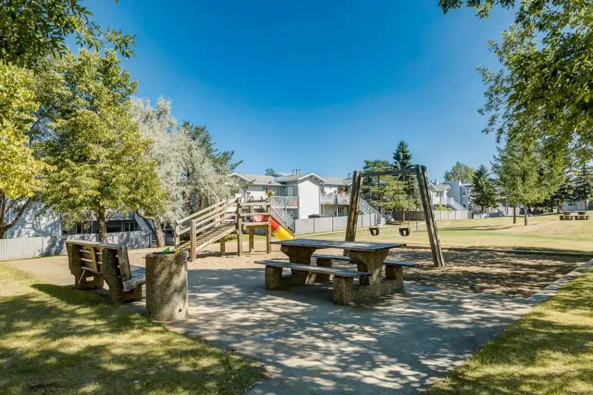 313-391 Huntington Hill NW, Edmonton, AB, T6H 5G1 - 19