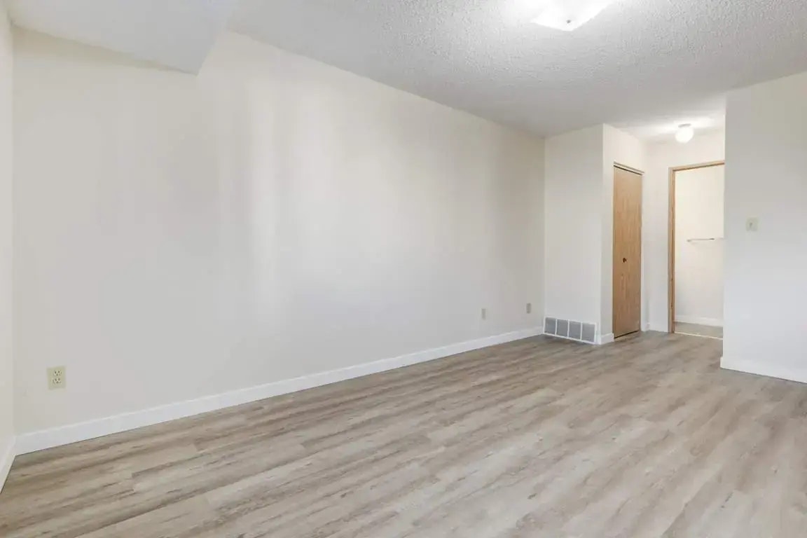 313-391 Huntington Hill NW, Edmonton, AB, T6H 5G1 - 11