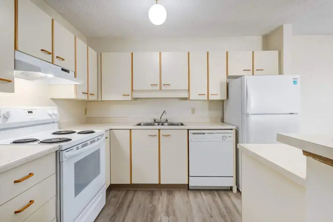 313-391 Huntington Hill NW, Edmonton, AB, T6H 5G1 - 5