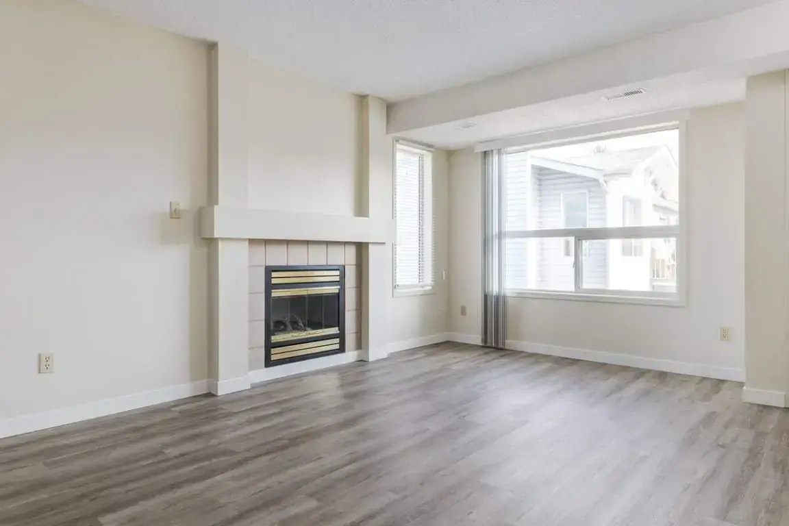 313-391 Huntington Hill NW, Edmonton, AB, T6H 5G1 - 4