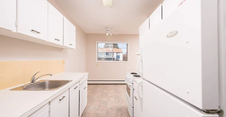 10250 118 Street, Edmonton, AB, T5K 1Y5 - 3