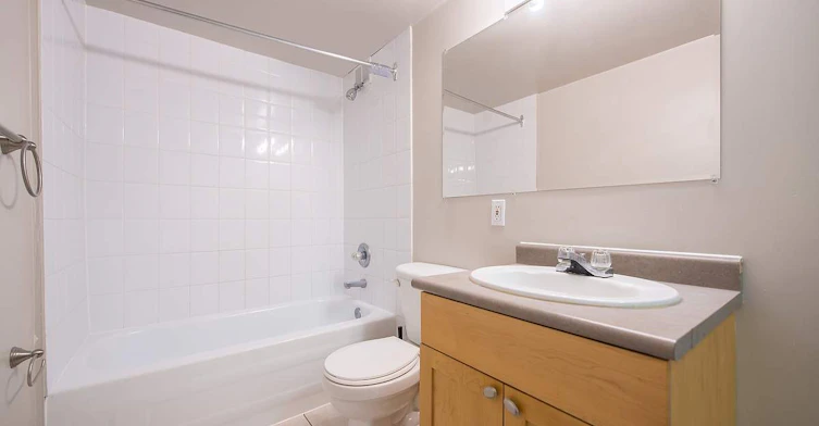9730 106 Street, Edmonton, AB, T5K 1B7 - 6