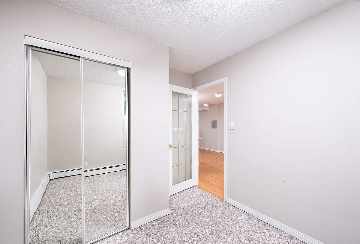 9730 106 Street, Edmonton, AB, T5K 1B7 - 8