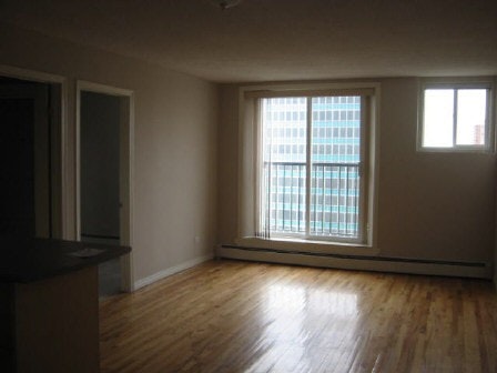 9730 106 Street, Edmonton, AB, T5K 1B7 - 14