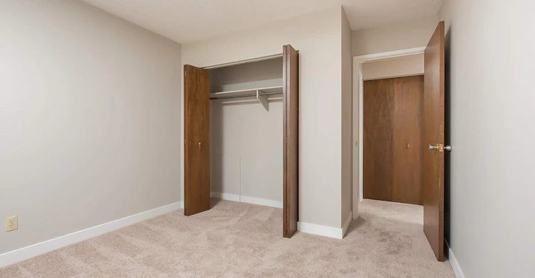 10220 118 Street, Edmonton, AB, T5K 1Y5 - 9