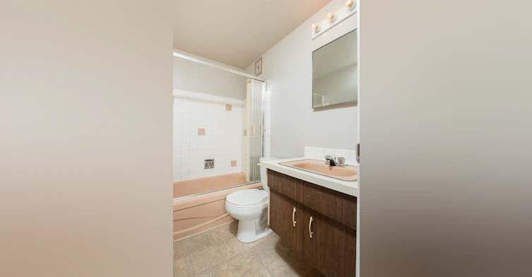 10220 118 Street, Edmonton, AB, T5K 1Y5 - 13