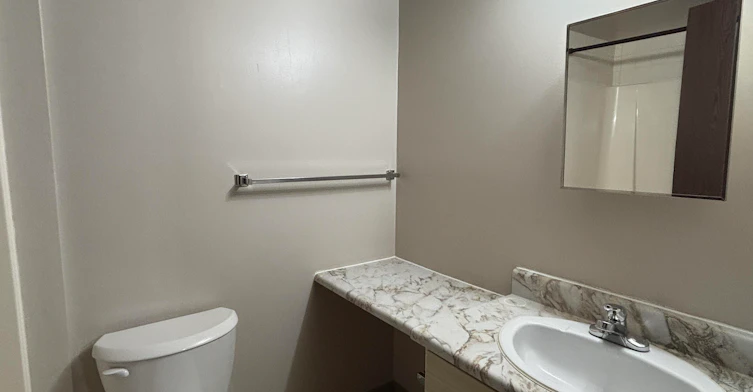 203-10240 118 Street Northwest, Edmonton, AB, T5K 1Y5 - 4