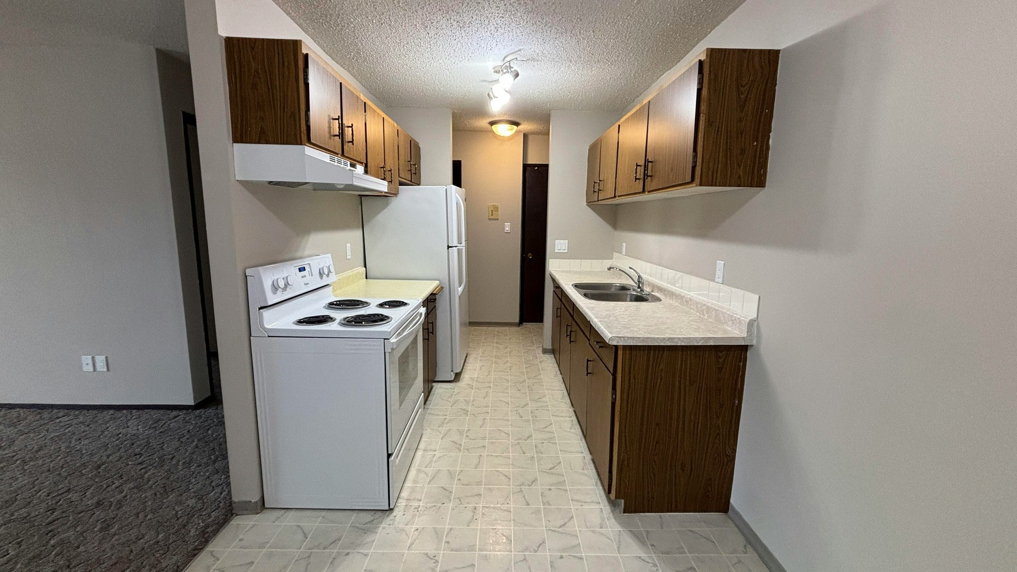 203-10240 118 Street Northwest, Edmonton, AB, T5K 1Y5 - 10