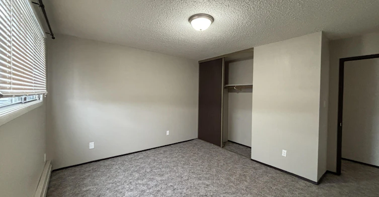 10240 118 Street, Edmonton, AB, T5K 1Y5 - 4