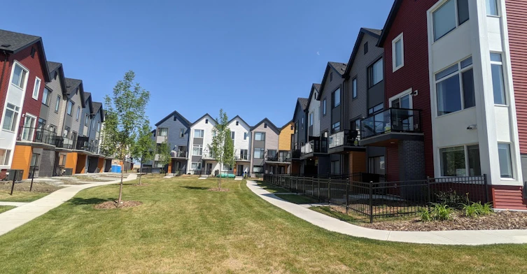 1010 Rabbit Hill Road SW, Edmonton, AB, T6W 4G7 - 2