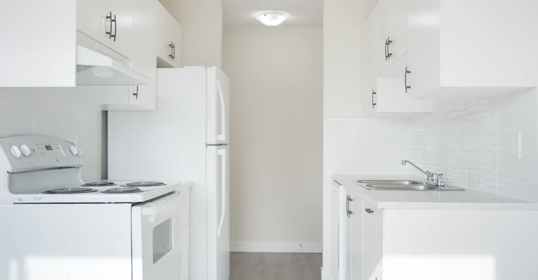 554 Millbourne Road East, Edmonton, AB, T6K 3N4 - 5