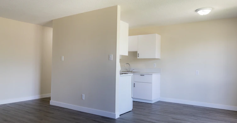 554 Millbourne Road East, Edmonton, AB, T6K 3N4 - 3