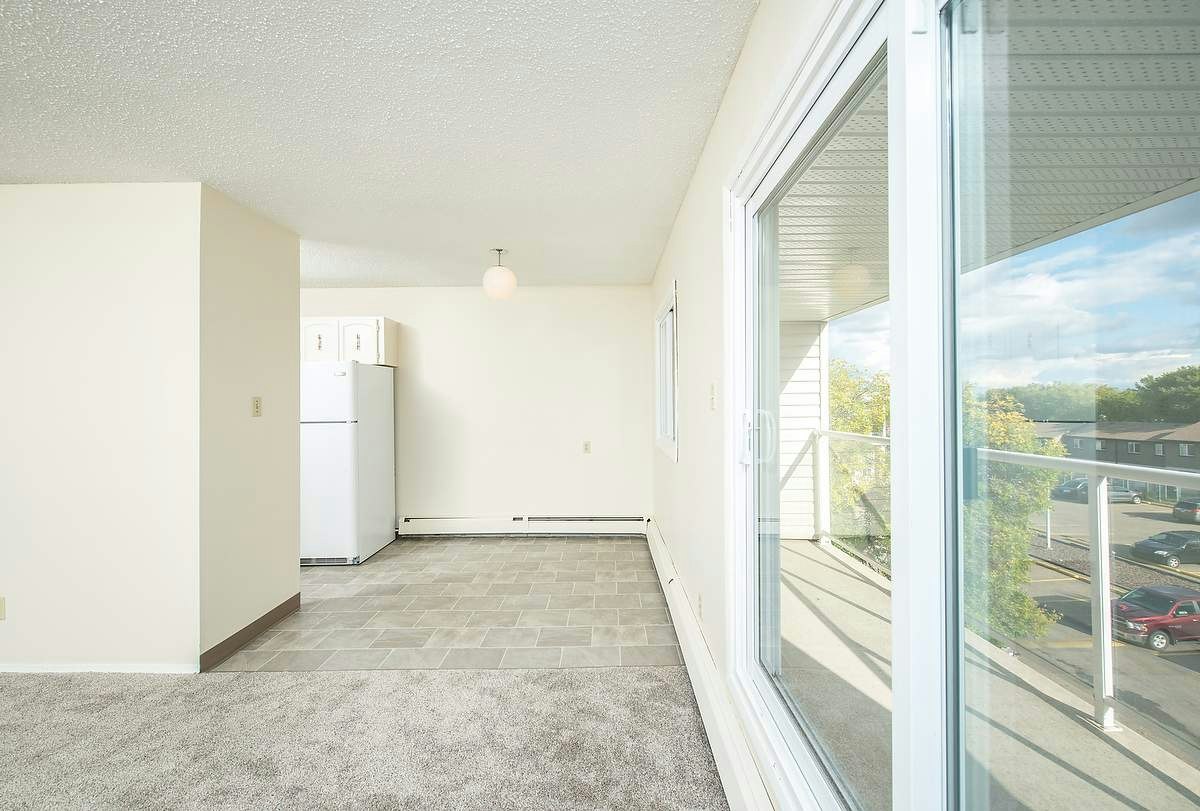 13660 38 Street, Edmonton, AB, T5A 3T5 - 11