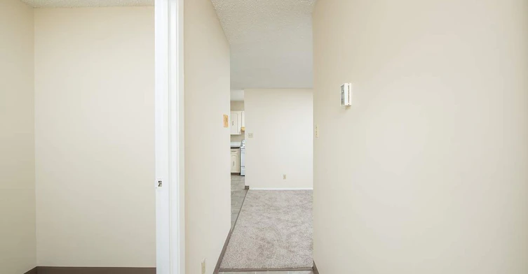 13660 38 Street, Edmonton, AB, T5A 3T5 - 14