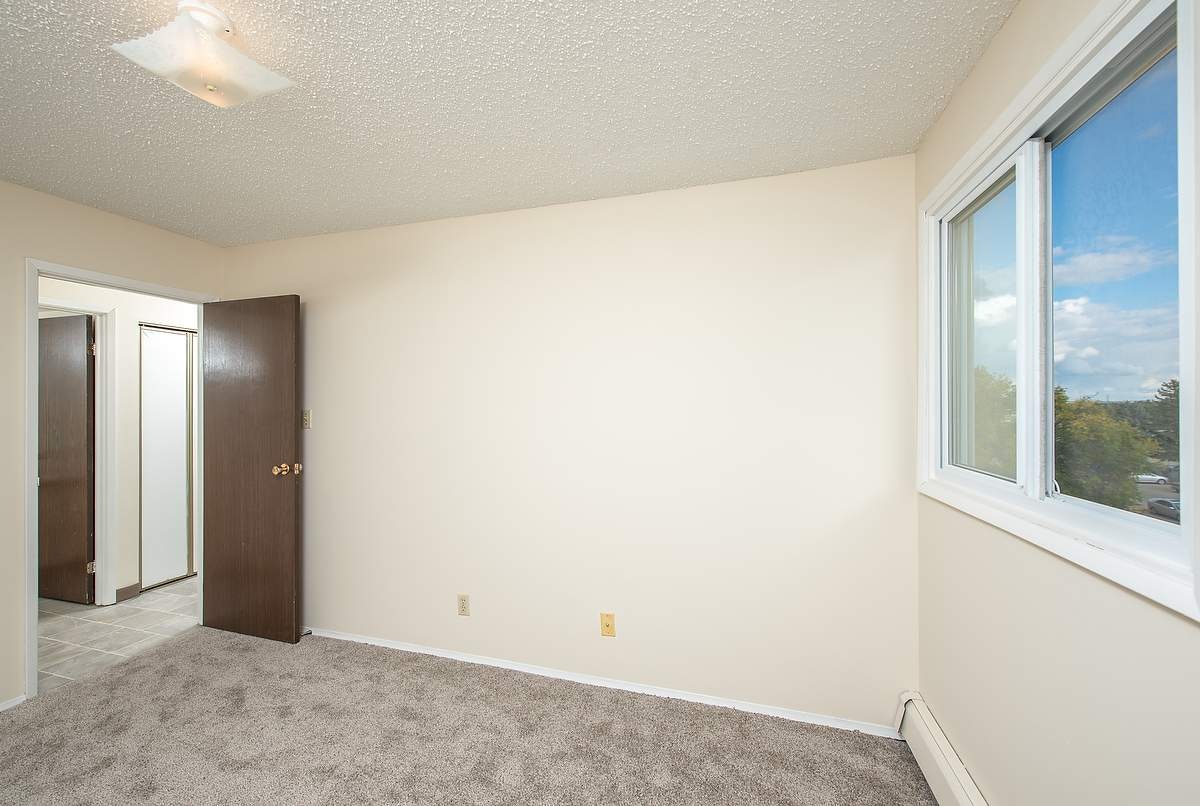 13660 38 Street, Edmonton, AB, T5A 3T5 - 7