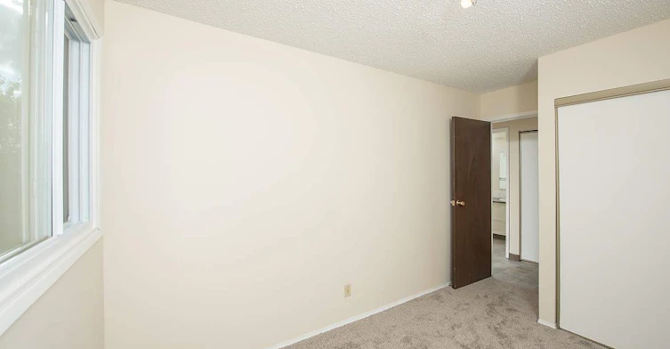 13660 38 Street, Edmonton, AB, T5A 3T5 - 11