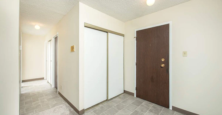 13660 38 Street, Edmonton, AB, T5A 3T5 - 9