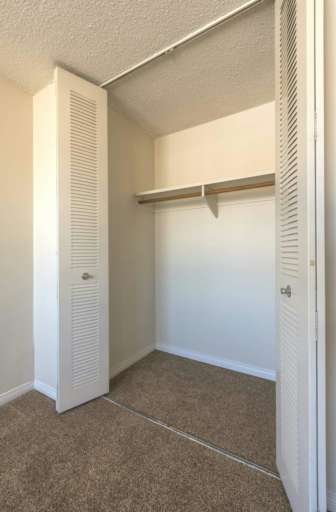 01 - 201-11212 102 Avenue NW, Edmonton, AB, T5K 0P4 - 11