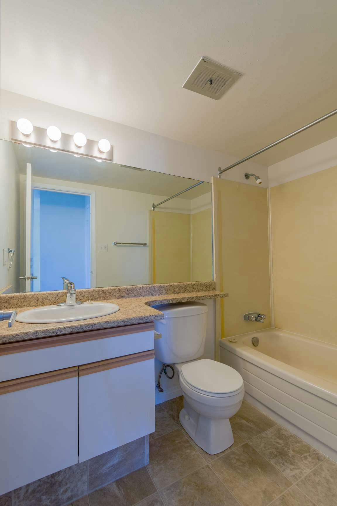 01 - 201-11212 102 Avenue NW, Edmonton, AB, T5K 0P4 - 8
