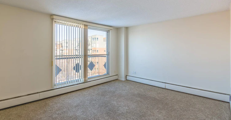 01 - 201-11212 102 Avenue NW, Edmonton, AB, T5K 0P4 - 5