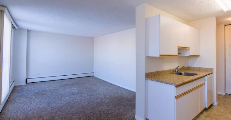01 - 203-11212 102 Avenue NW, Edmonton, AB, T5K 0P4 - 4