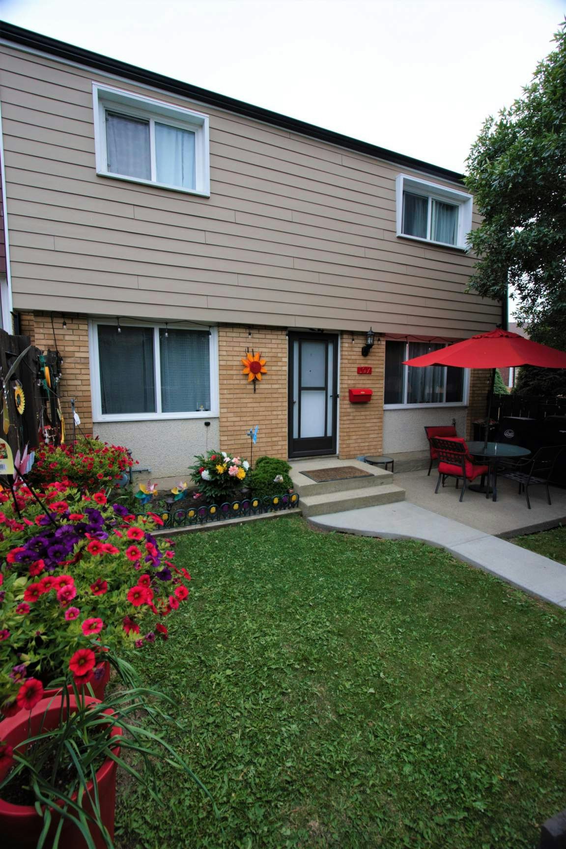 01 - 235-231A Creston Place, Edmonton, AB, T5A 1X4