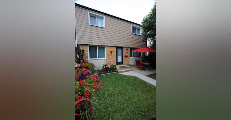 01 - 235-231A Creston Place, Edmonton, AB, T5A 1X4