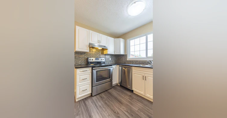 02 - 3516-3529 78 Street, Edmonton, AB, T6K 0E1 - 3