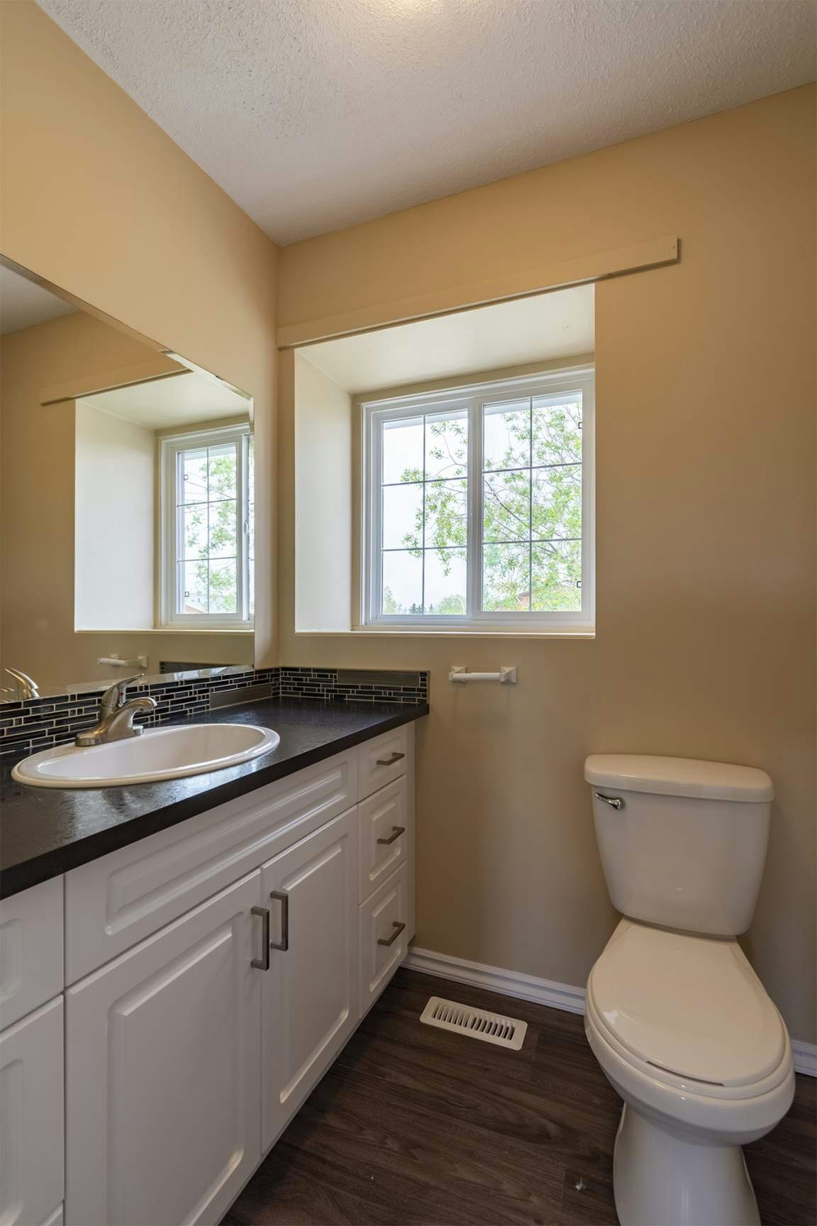 02 - 3516-3529 78 Street, Edmonton, AB, T6K 0E1 - 5