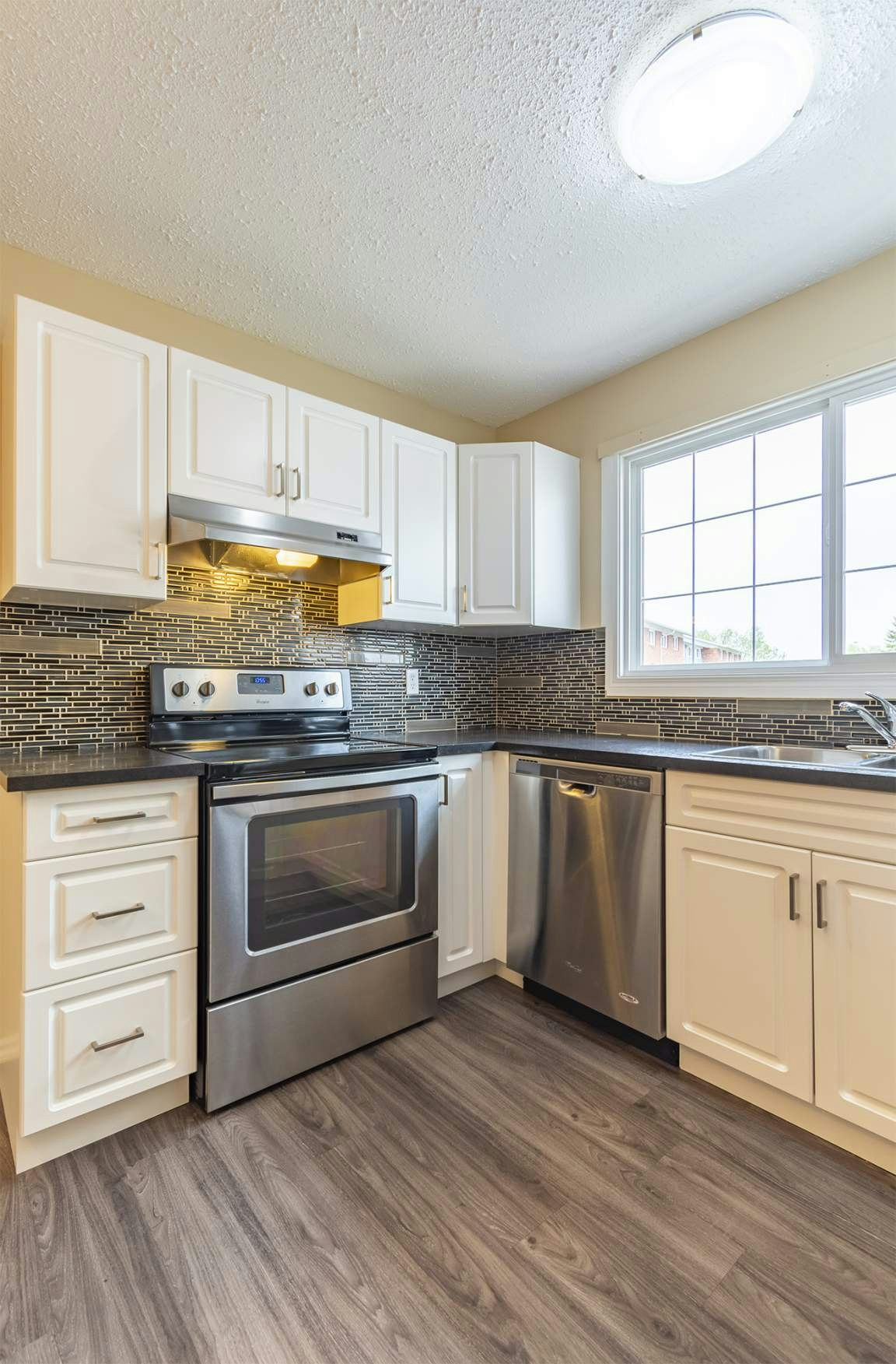 02 - 3506-3529 78 Street, Edmonton, AB, T6K 0E1 - 3