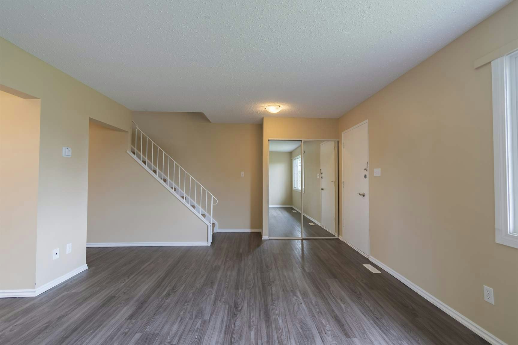 02 - 3506-3529 78 Street, Edmonton, AB, T6K 0E1 - 9