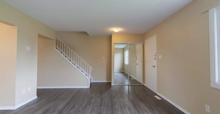 02 - 3506-3529 78 Street, Edmonton, AB, T6K 0E1 - 9