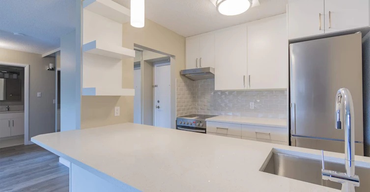 01 - 1001-9837 110 Street NW, Edmonton, AB, T5K 2L8 - 5