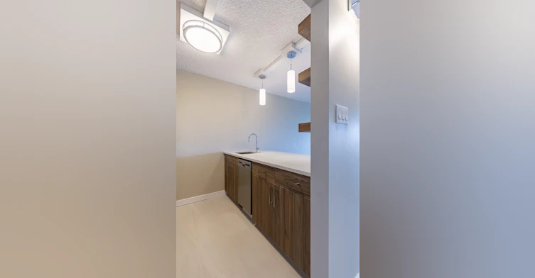01 - 1001-9837 110 Street NW, Edmonton, AB, T5K 2L8 - 9