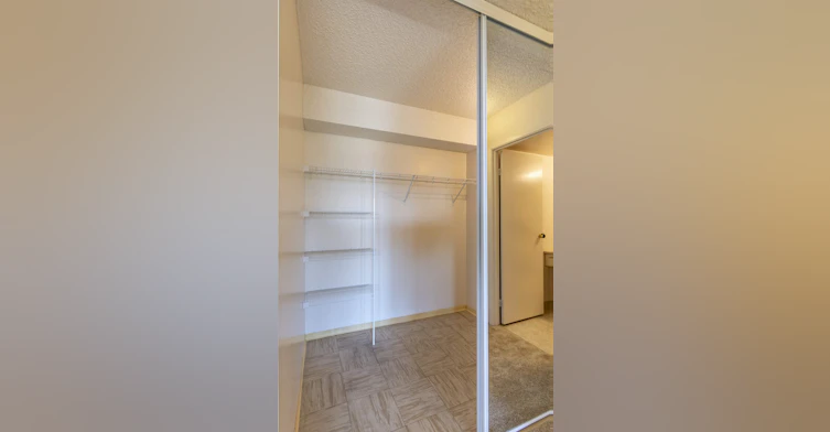 01 - 412-9837 110 Street NW, Edmonton, AB, T5K 2L8 - 26
