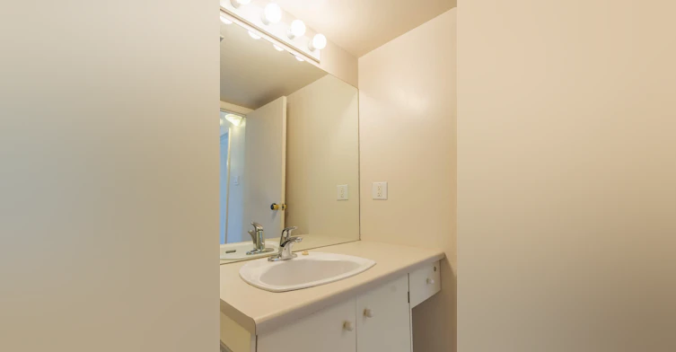 01 - 412-9837 110 Street NW, Edmonton, AB, T5K 2L8 - 18