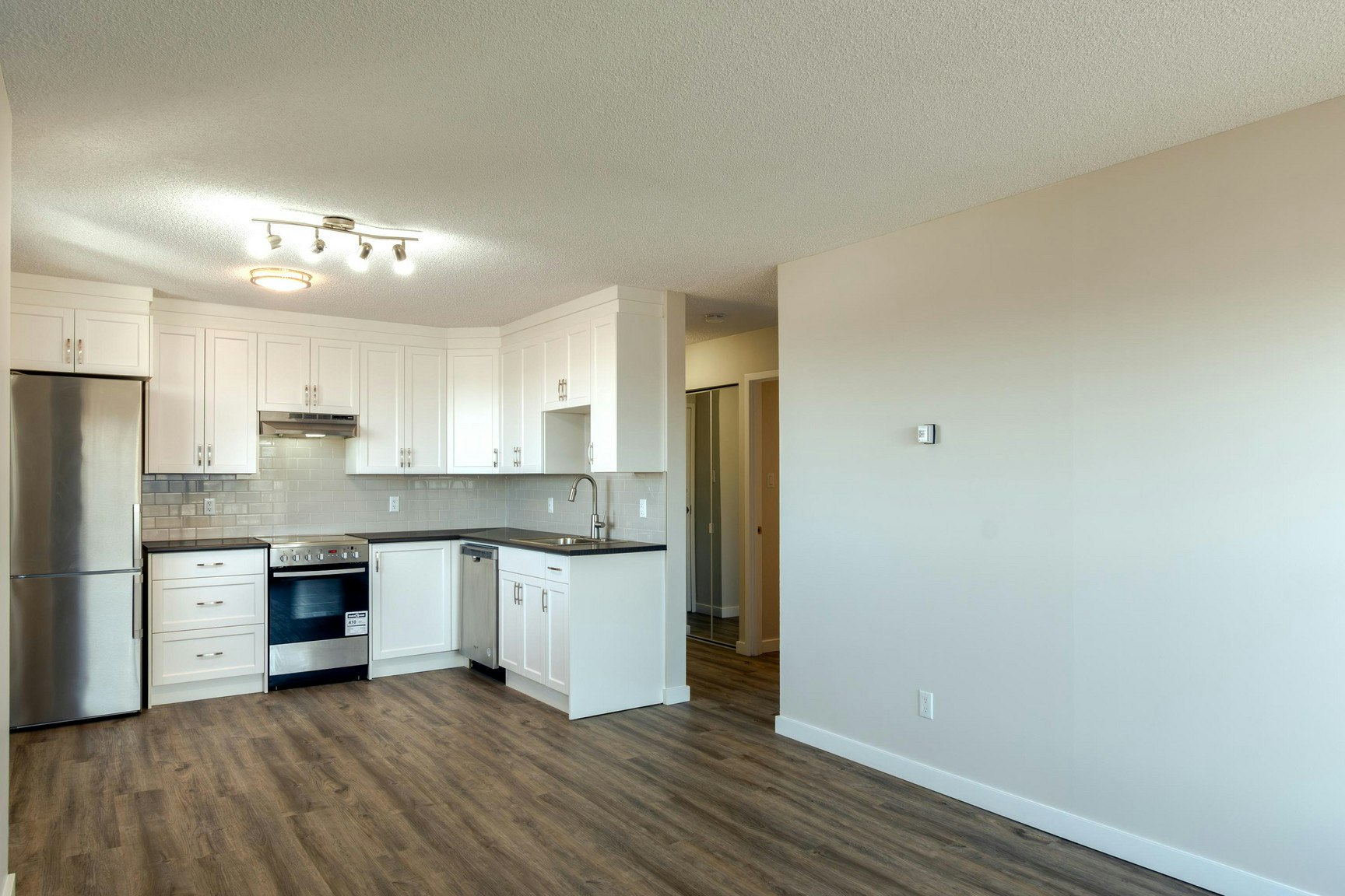 01 - 0801-10159 118 Street NW, Edmonton, AB, T5K 2K1 - 6