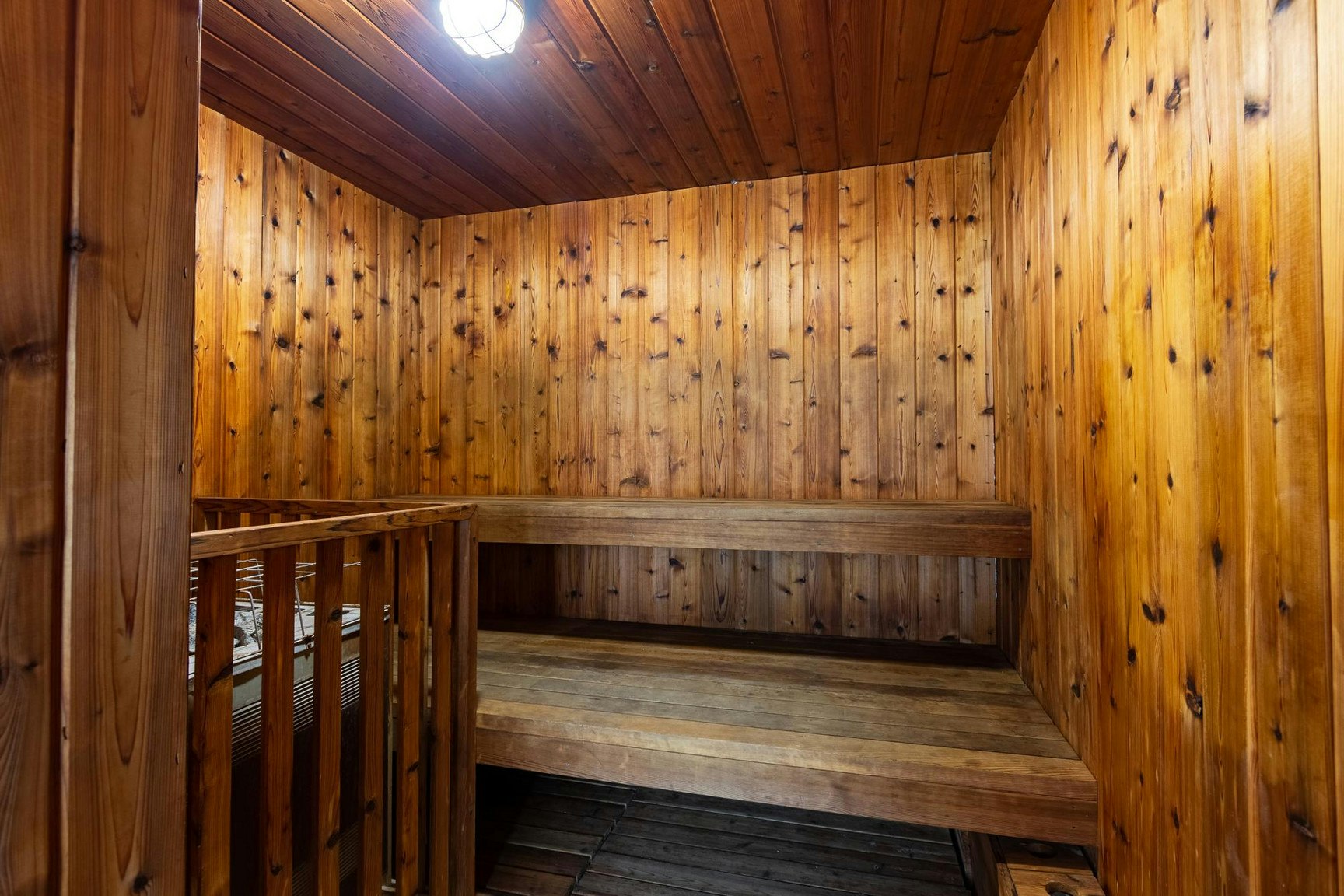 01 - 1306-11808 100 Avenue NW, Edmonton, AB, T5K 0K4 - 6