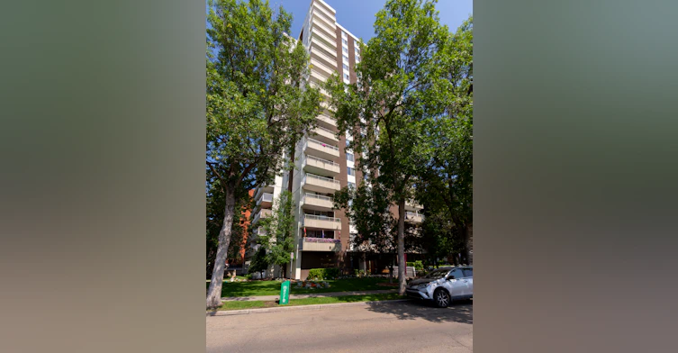 01 - 807-11808 100 Avenue NW, Edmonton, AB, T5K 0K4 - 7