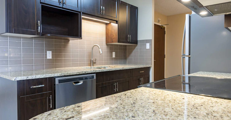 11808 100th Avenue, Edmonton, AB, T5K 0K4 - 5