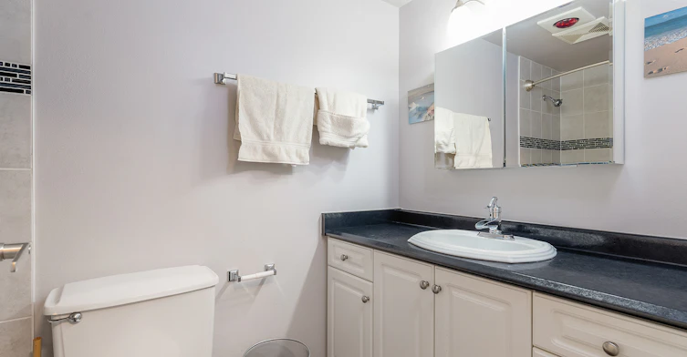 01 - 120-10100 No. 3 Road, Richmond, BC, V7A 1W5 - 7