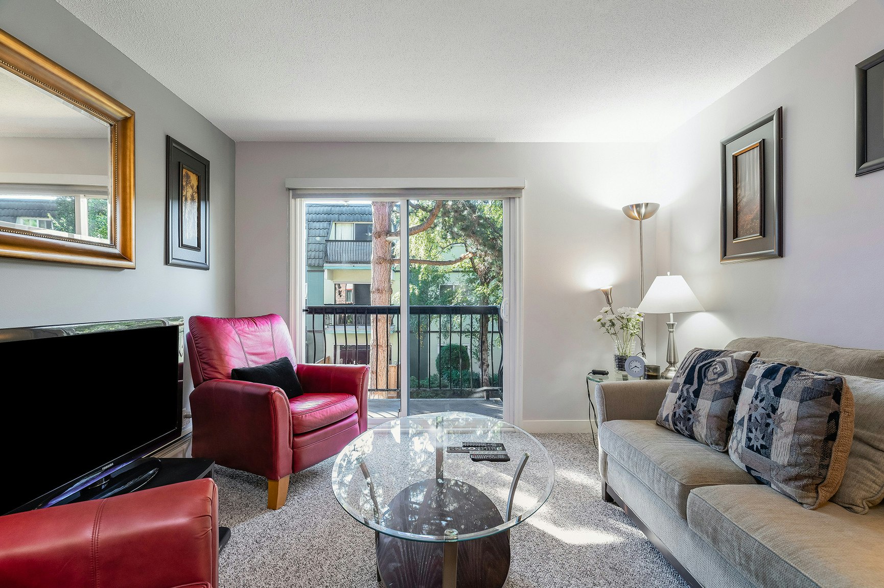 01 - 221-10100 No. 3 Road, Richmond, BC, V7A 1W5 - 2