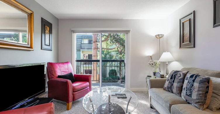 01 - 221-10100 No. 3 Road, Richmond, BC, V7A 1W5 - 2