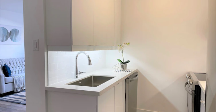 2 Basking Ridge, Toronto, ON, M8Y 1Y4 - 4