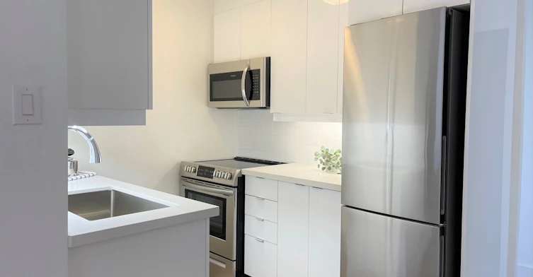 2 Basking Ridge, Toronto, ON, M8Y 1Y4 - 3
